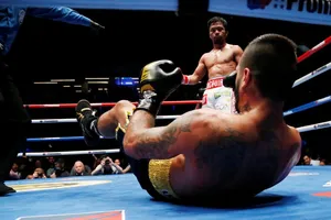 'Ông nghị' Pacquiao hạ knock out võ sĩ Argentina