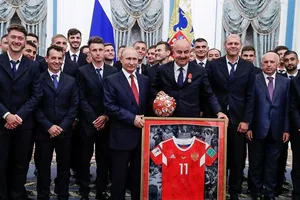 Tổng thống V. Putin tiếp tuyển Nga ở điện Kremlin