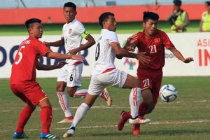 U-16 Lào 'tự sát', Việt Nam không may mắn như Malaysia