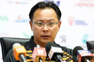 Giống ông Park, Ong Kim Swee nghĩ cách đánh bại Hàn Quốc