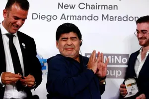 Maradona có quá nhiều ‘show’
