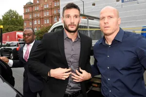 Nhà vô địch World Cup bị cấm lái xe 20 tháng