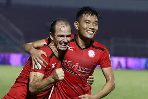 'Derby Sài Gòn': Rể Việt tỏa sáng, Hải Anh lập hat trick