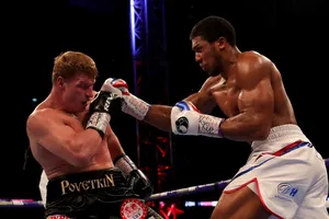 Anthony Joshua đánh bại Povetkin
