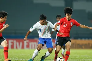  Hàn Quốc lên bờ xuống ruộng với Ấn Độ