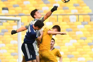 ‘Samurai bắn hạ chuột túi’ vào chung kết