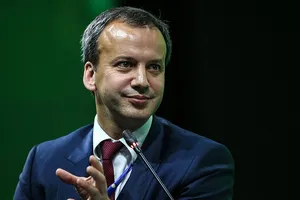 Cựu quan chức Nga được bầu làm chủ tịch LĐ cờ vua thế giới