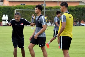 Đối thủ bất ngờ của HLV Park Hang-seo