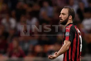 Tiết lộ động trời của Higuain khi Ronaldo đến Juventus