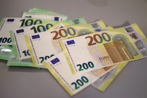 Cuộc đua tỉ euro, không Messi, không Ronaldo không vấn đề