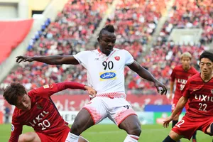 Champions League không sòng phẳng với Đông Á