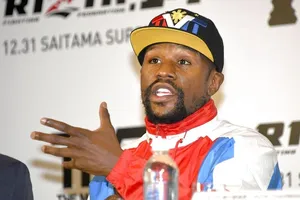 Mayweather: Không có chuyện tôi đánh kickboxing với cậu 'nhóc'