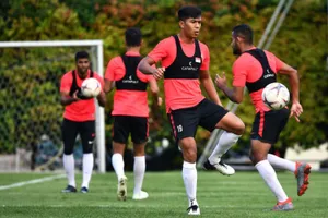 Nỗi lo vô hình của cựu vương Singapore