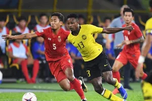 'Thua Việt Nam làm chúng tôi tỉnh ra'