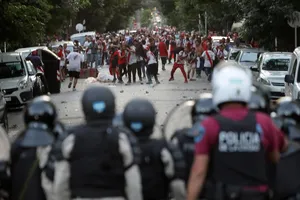 Chung kết Copa Libertadores đưa ra ngoài Argentina