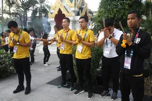 HLV Rajevac nói gì khi Thái Lan bị loại?