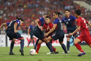 Vì sao Quang Hải luôn ở muôn trùng vây?