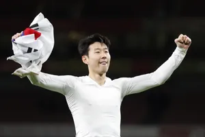 Trước khi đến UAE đá Asian Cup, Son Heung-min bị xúc phạm nặng