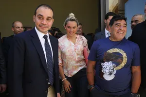 Tuyển Việt Nam đá với đội bóng “con ông cháu cha”?