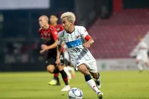 Chanathip đeo băng 'C' giúp CLB Nhật thắng 'hủy diệt' CLB Thái