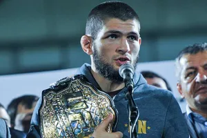 N. Khabib đã chồng đủ nửa triệu USD tiền phạt