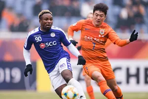 Khó hiểu “hai bộ mặt” của CLB Hà Nội FC