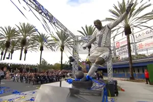 Beckham được tạc tượng ở Los Angeles