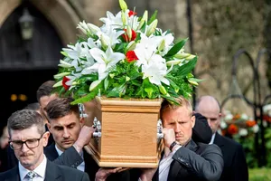 Đưa thi thể nhà vô địch World Cup về cõi vĩnh hằng