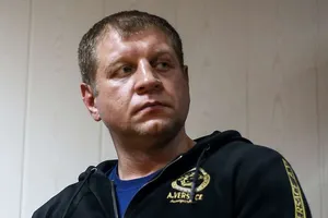 Trận MMA bị hoãn vì võ sĩ gây tai nạn giao thông