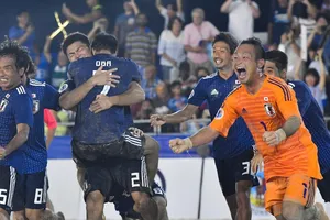 Ramos đưa tuyển Nhật Bản lên ngôi châu Á