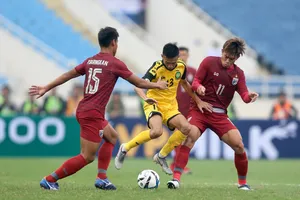 Supachai lập hat-trick, U-23 Thái Lan đẩy U-23 VN vào thế khó