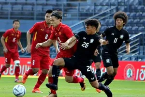 Tuyển Việt Nam đá King’s Cup tại Chang Arena