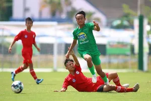 Có hai sân tập cỏ đẹp, bóng đá TP.HCM sẽ cất cánh?