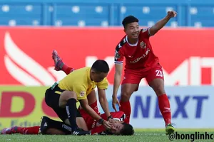 Hoan hô trọng tài Ngô Duy Lân