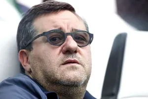 Siêu “cò” Raiola bị cấm hành nghề toàn cầu