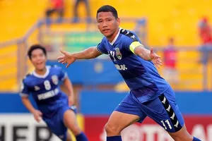 Anh Đức lại ghi bàn, B. Bình Dương chờ tiếp PSM Makassar