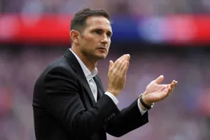 Cựu công thần Lampard sẽ ngồi ghế Sarri để lại