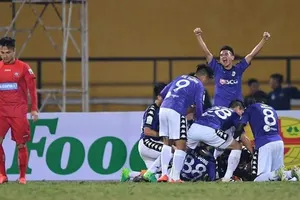 Sau tuyên bố của bầu Đức, TP.HCM mất ngôi đầu