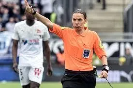 Klopp, Lampard nói gì về 'vua nữ' bắt chính trận Siêu cúp?