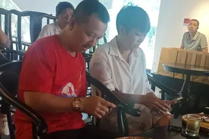 2/3 chặng đường đi tìm bài hát chính thức cho đội tuyển VN