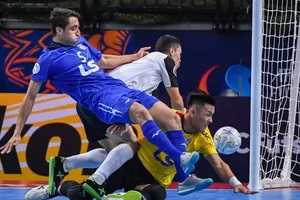 Ngược dòng, Thái Sơn Nam đoạt hạng ba