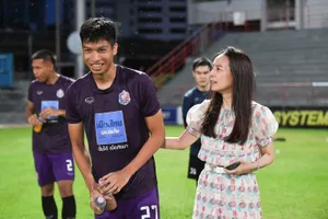 Bà Paeng muốn thưởng lớn cho đội tuyển Thái Lan