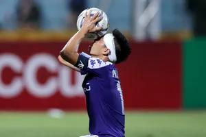 Văn Quyết: ‘Hà Nội FC nuôi mục tiêu ăn ba của mùa giải’