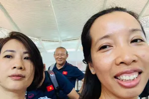 Những ‘tấm ảnh may mắn’ của người hâm mộ bóng đá Việt Nam