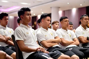 HLV Nishino quyết lấy trọn 6 điểm trước tuyển VN và Malaysia