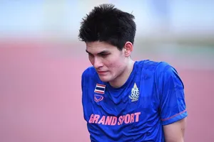 Cánh cửa SEA Games 30 đóng lại với đồng đội của Văn Lâm