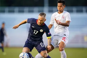 Schrock: Philippines down, chứ không out