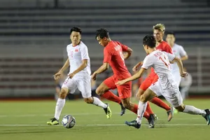 Tiết lộ thông tin động trời vì sao Singapore đá hay với VN