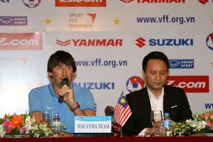 Lần đầu đội bóng sinh viên dự giải nhà nghề