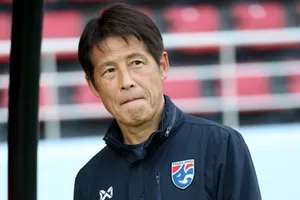 HLV Nishino nói gì khi Thái Lan bị loại ở tứ kết?